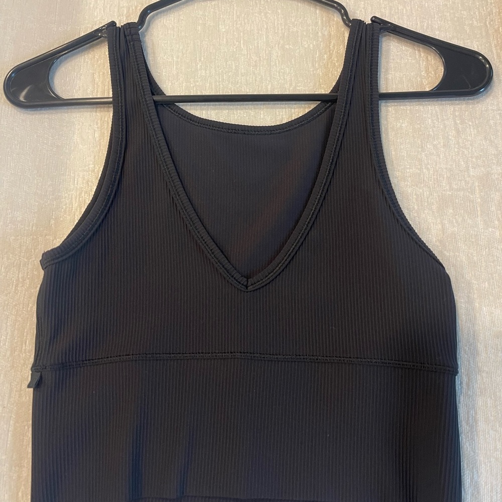 Black Lululemon crop tank top